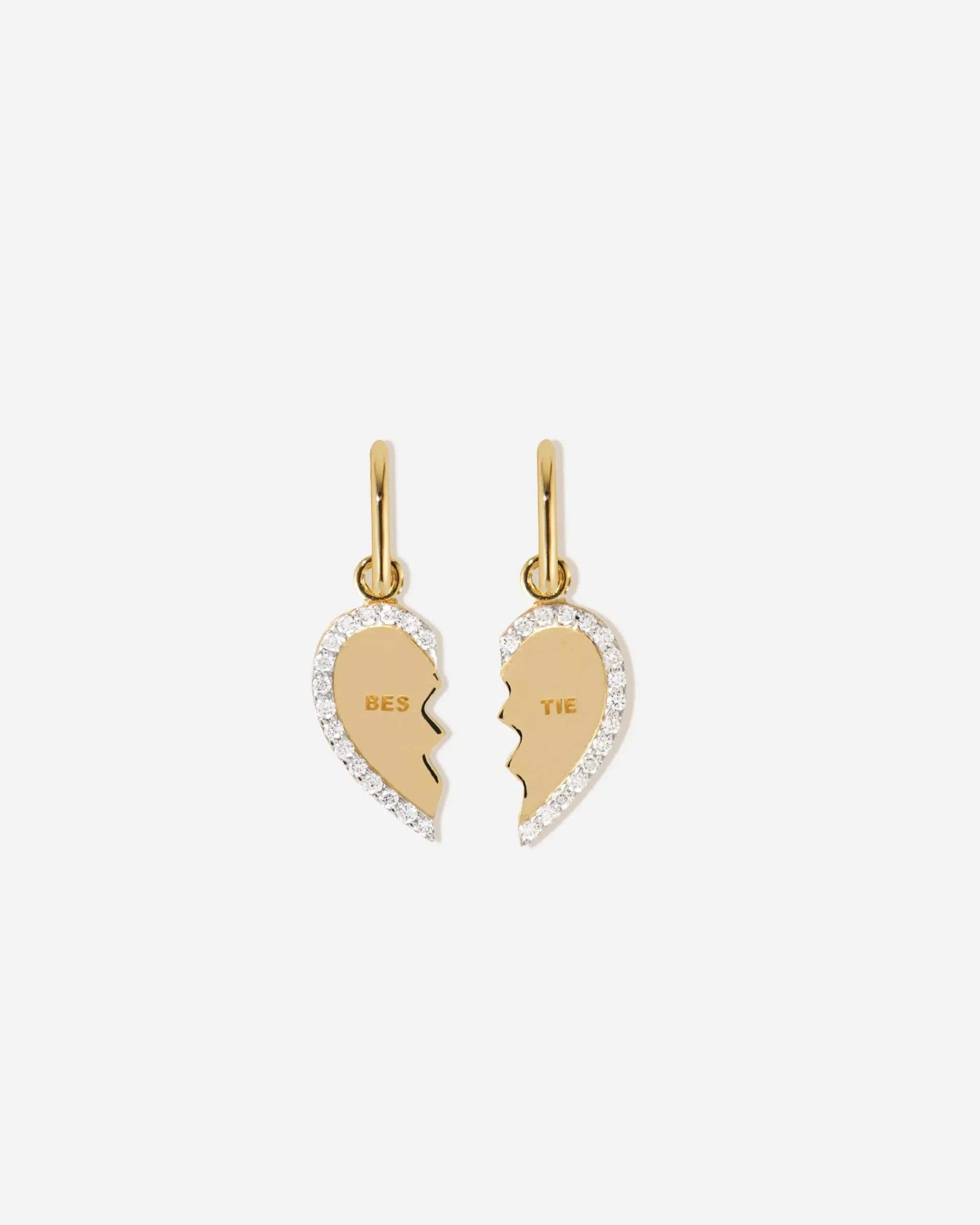 amiti_charm_set_0.webp BRUNA The Label Amitié Charm Set^ Filigraner Schmuck | Kettenanhänger