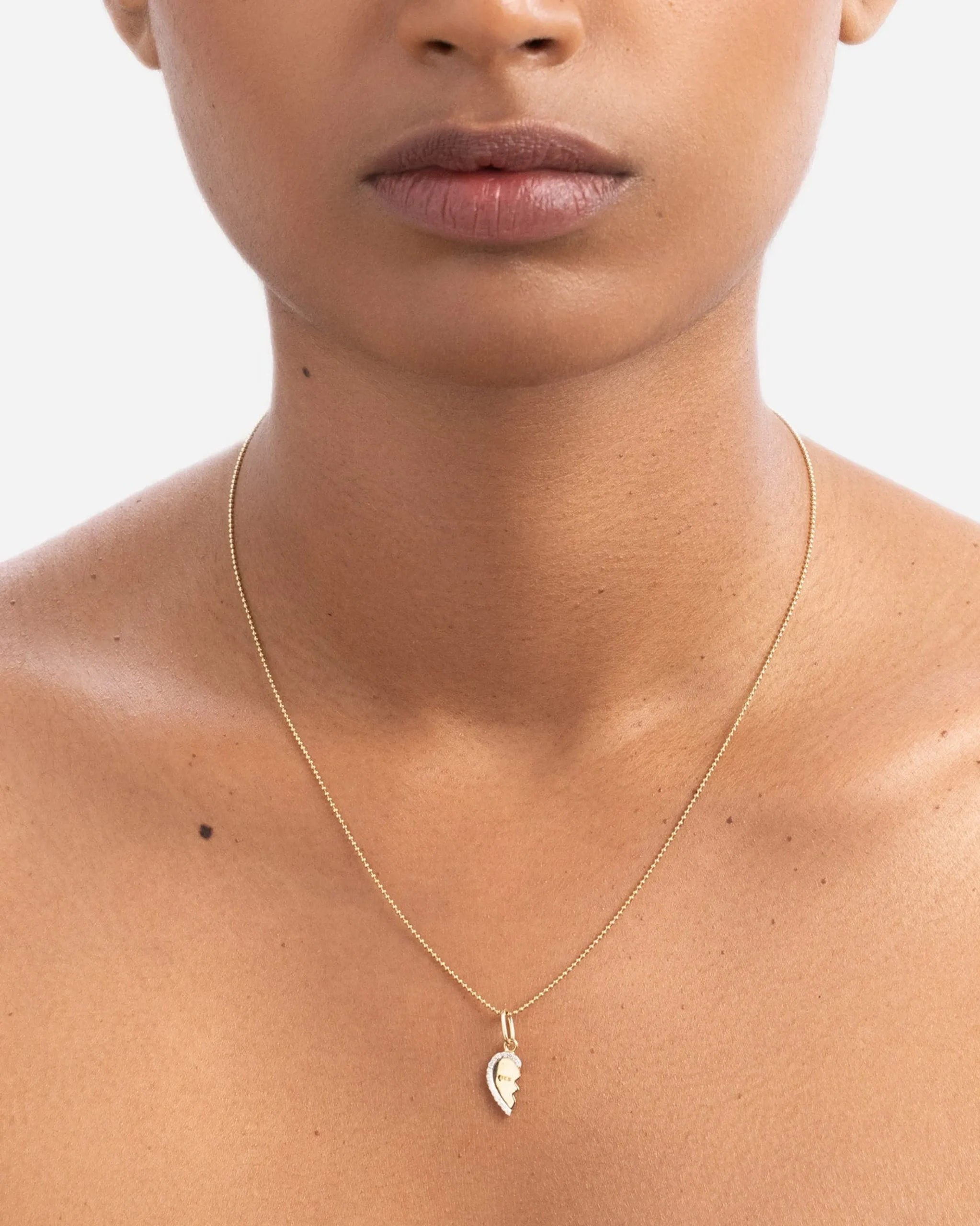 amiti_charm_set_2.webp BRUNA The Label Amitié Charm Set^ Filigraner Schmuck | Kettenanhänger