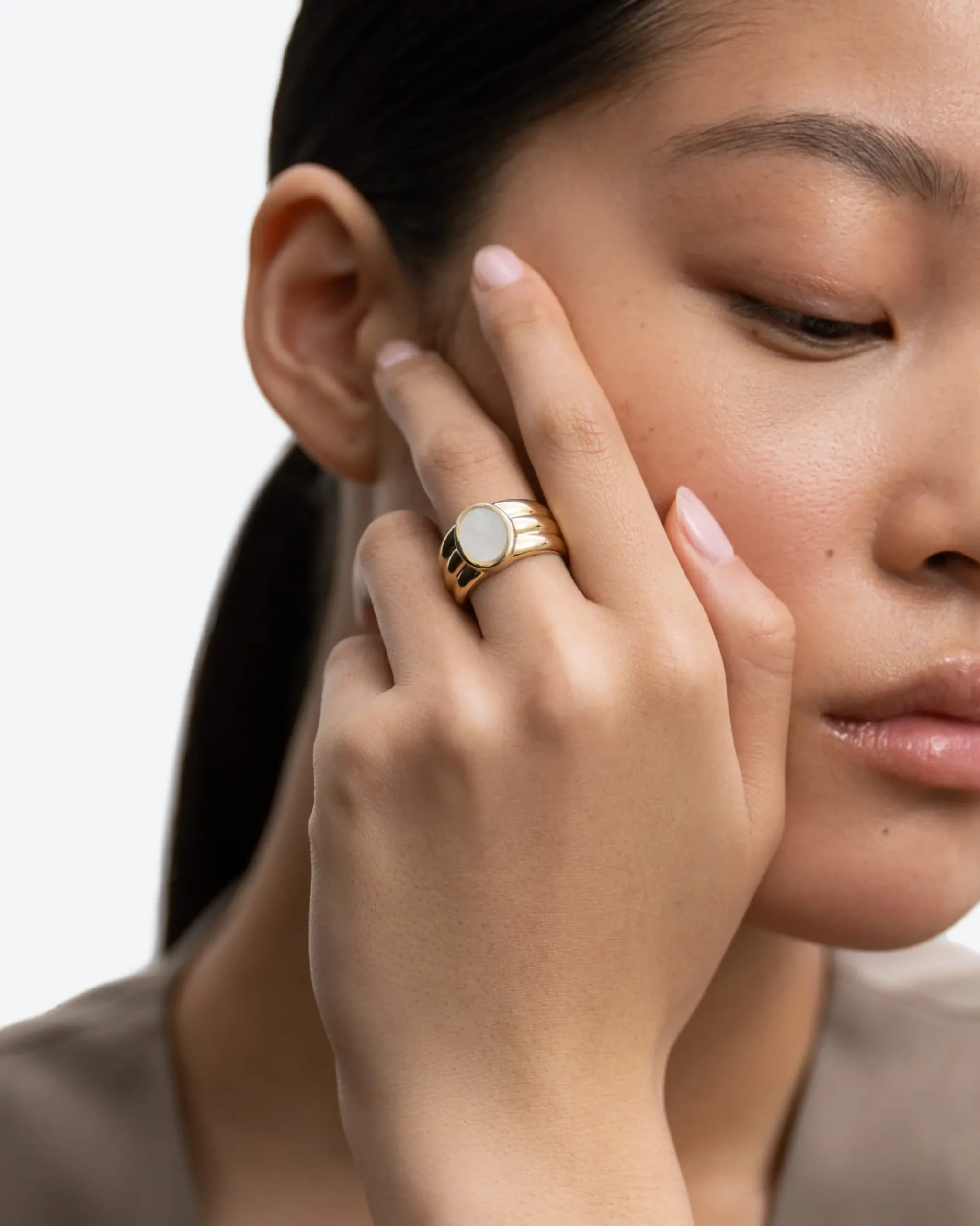 benevento_pearl_ring_1.webp BRUNA The Label Benevento Pearl Ring^ Edelsteine | Perlen