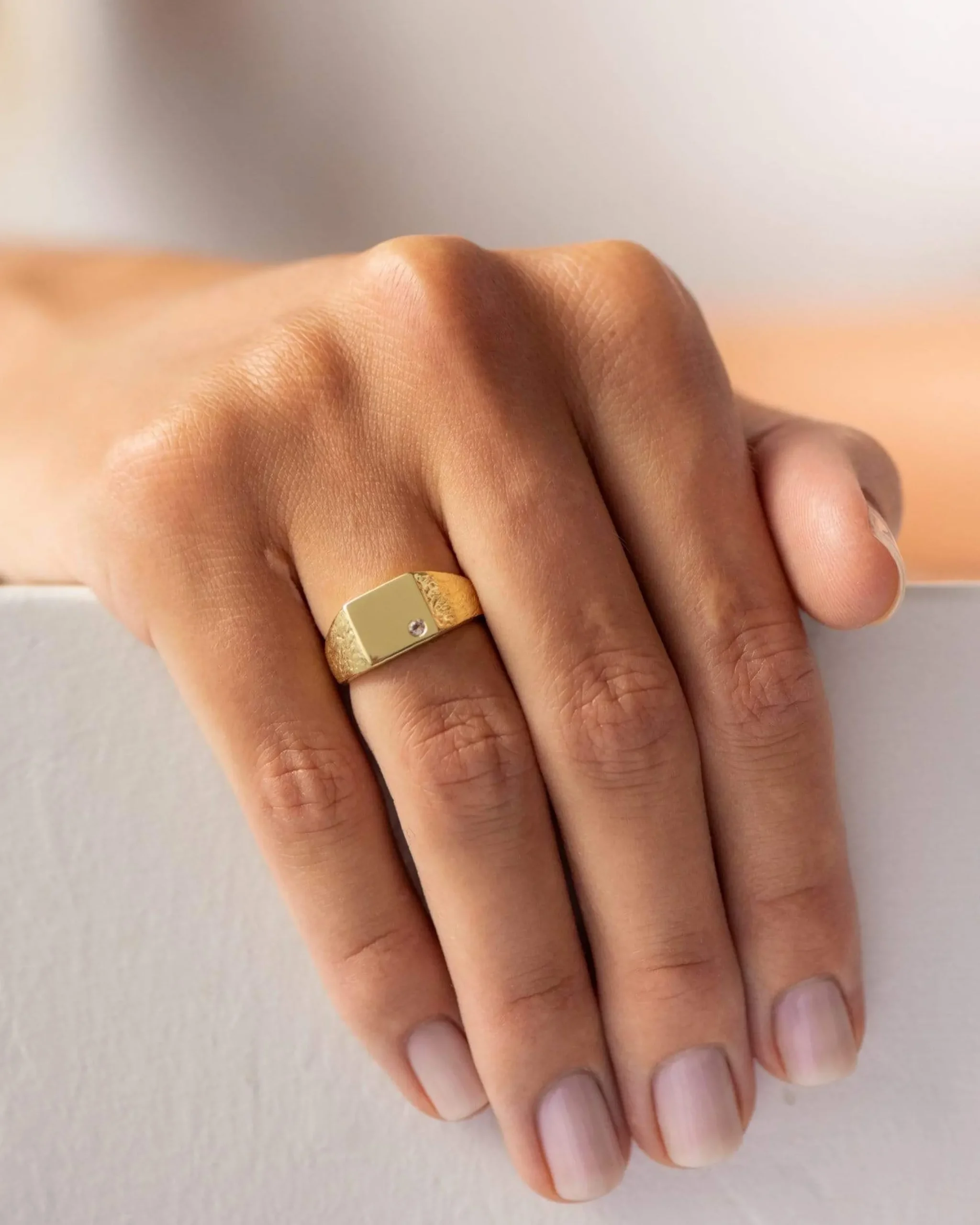 cannes_pinky_ring_6.webp BRUNA The Label Cannes Pinky Ring^ Edelsteine