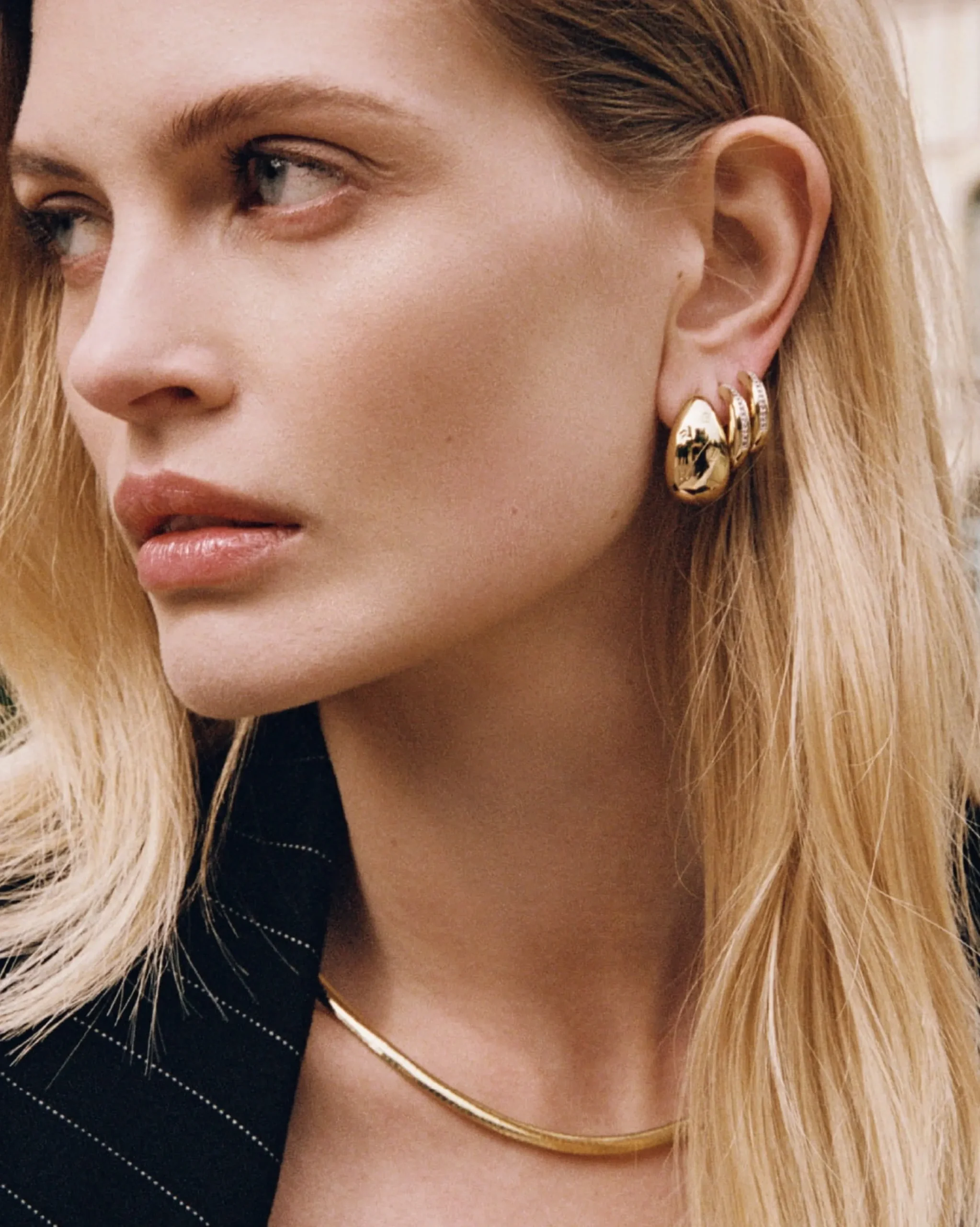 drop_logo_earrings_4.webp BRUNA The Label Drop Logo Earrings^ Drop