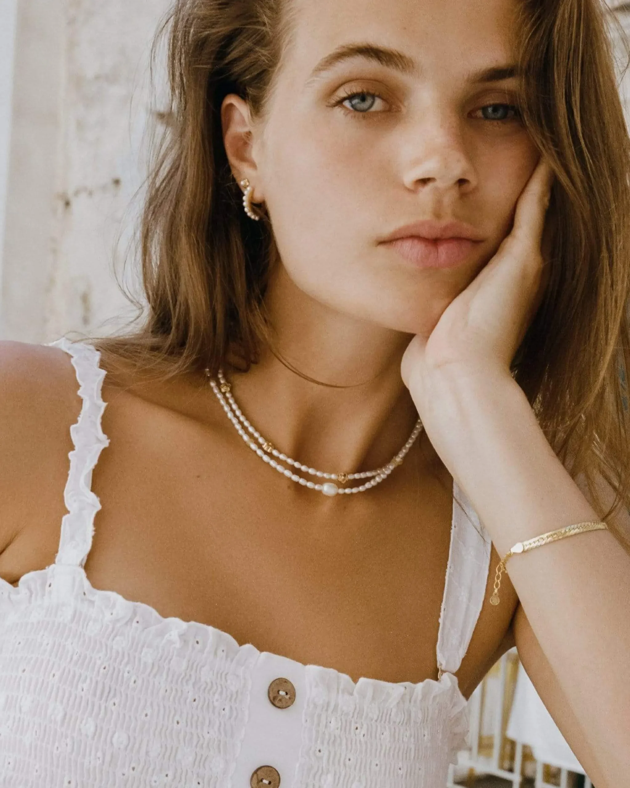 faraglioni_medium_hoops_5.webp BRUNA The Label Faraglioni Medium Hoops^ Creolen | Perlen
