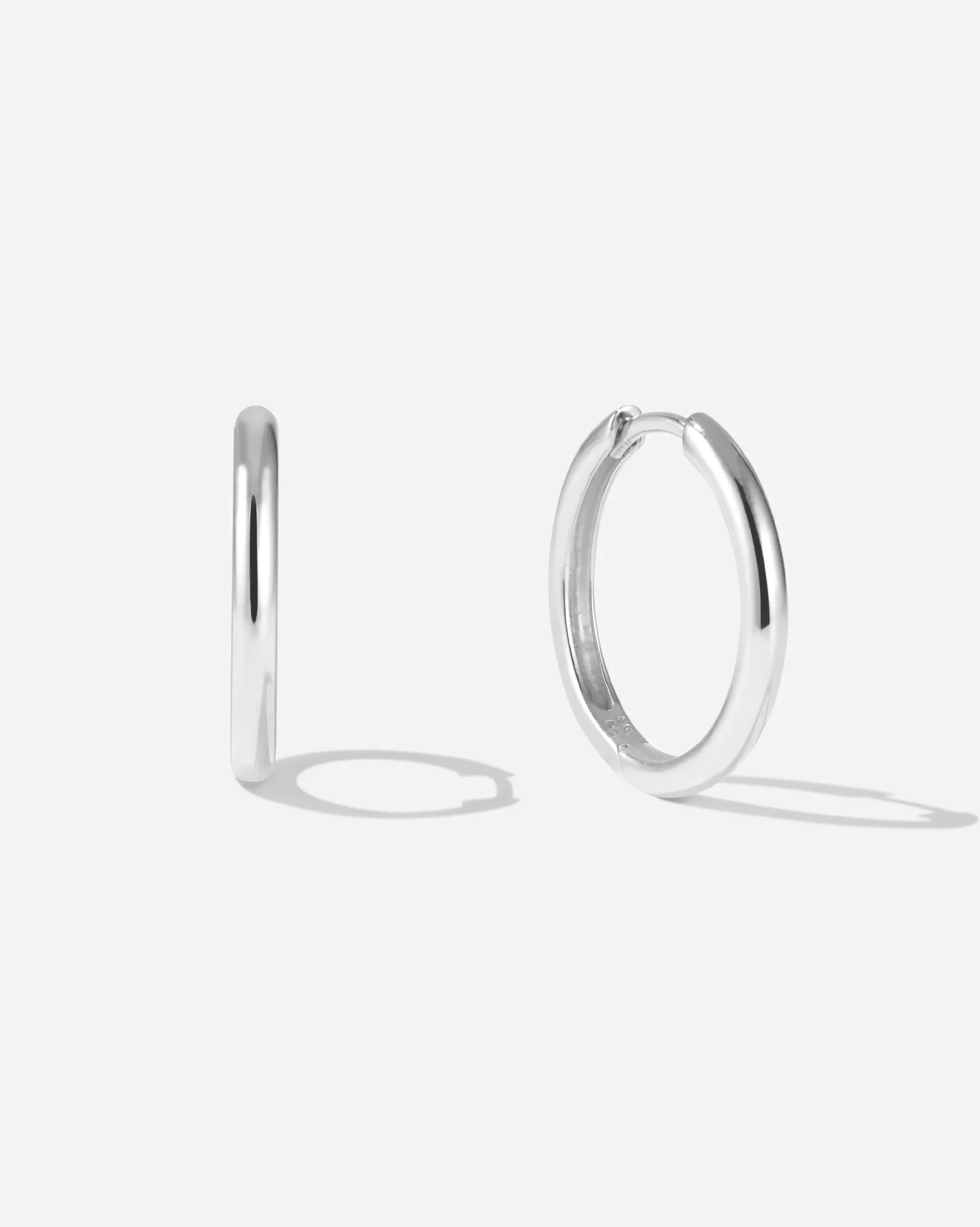 isola_large_hoops_5.webp BRUNA The Label Isola Large Hoops^ Creolen
