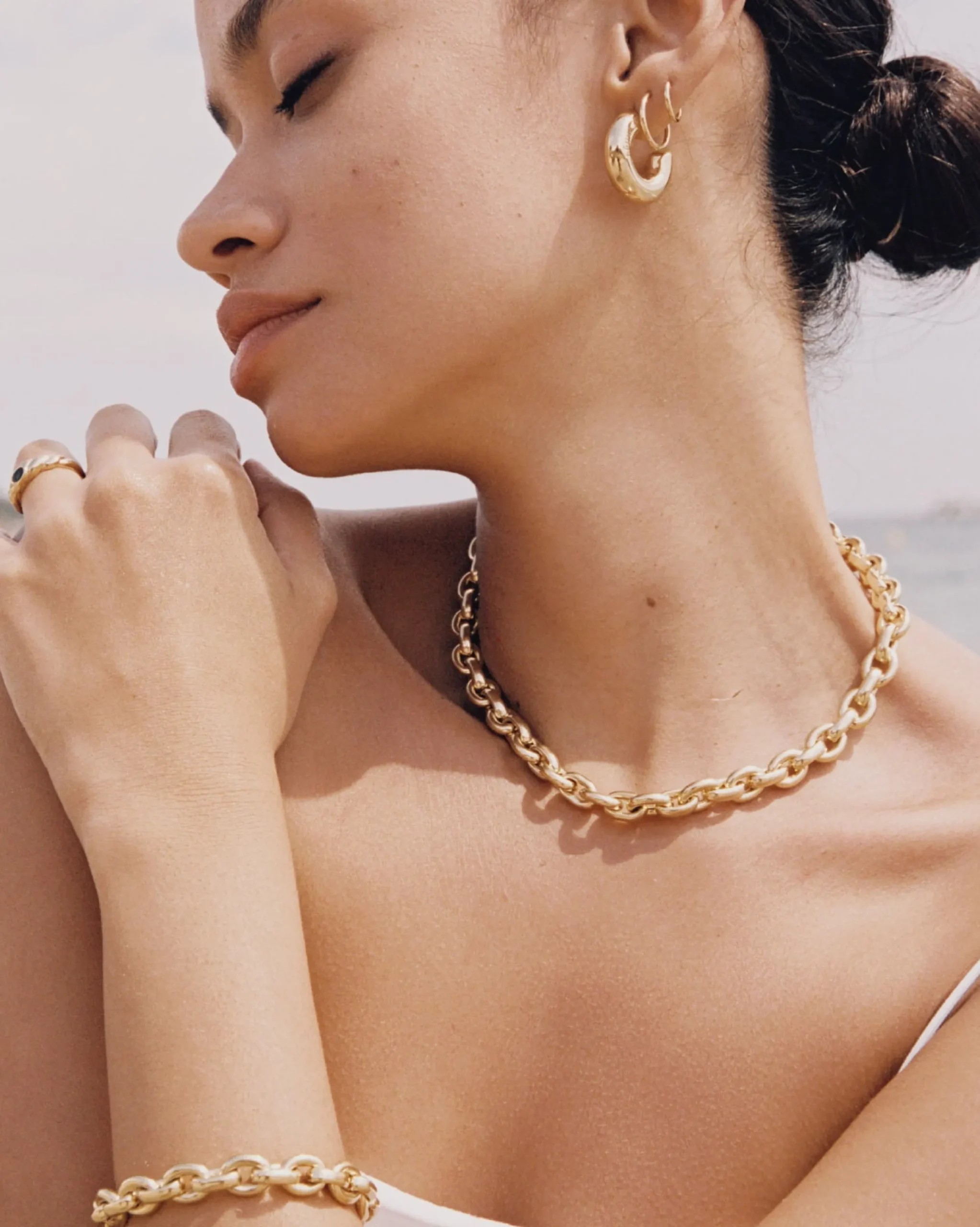 mimosa_medium_hoops_1.webp BRUNA The Label Mimosa Medium Hoops^ Creolen