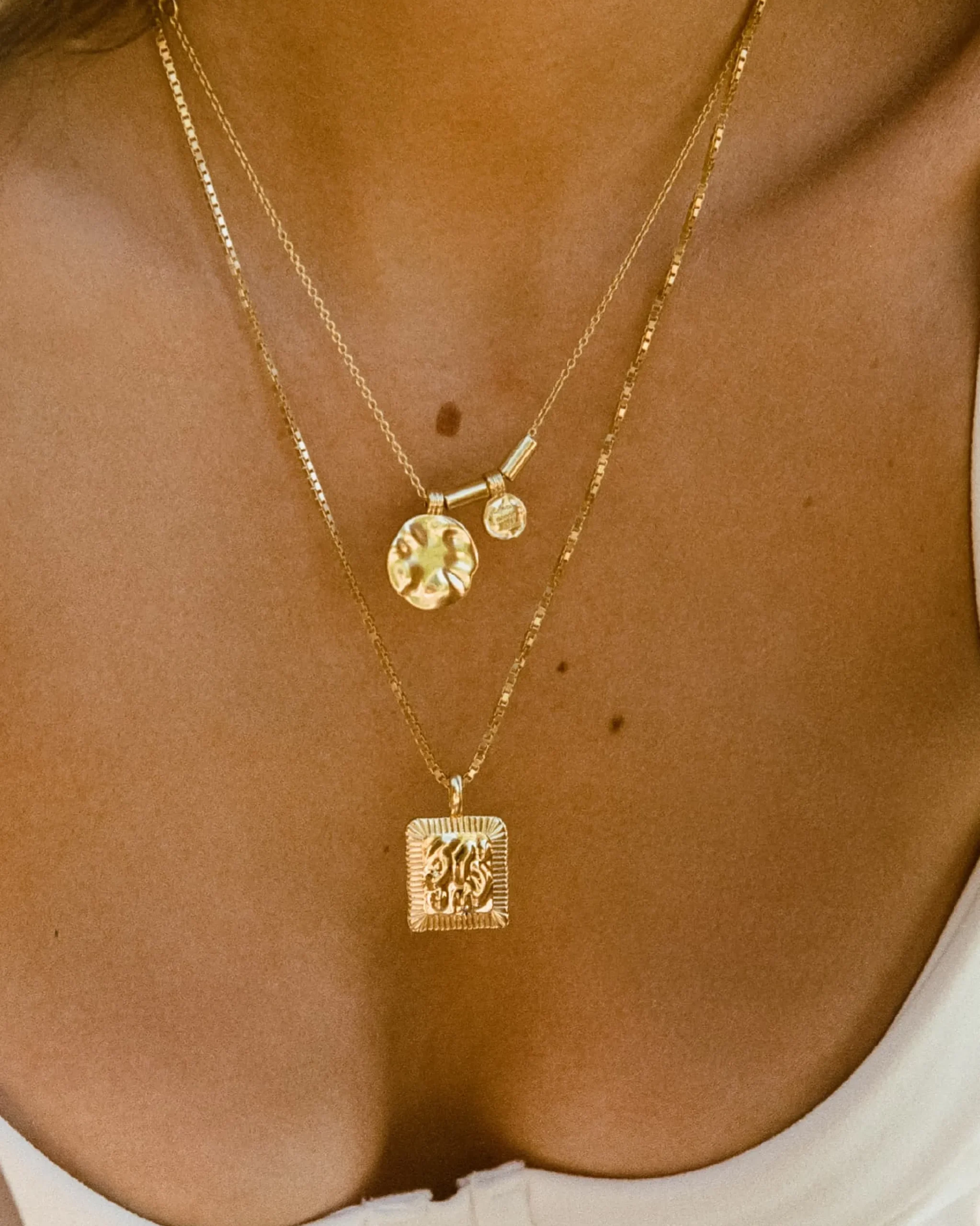 nyon_necklace_2.webp BRUNA The Label Nyon Necklace^ Charms | Filigrane Ketten