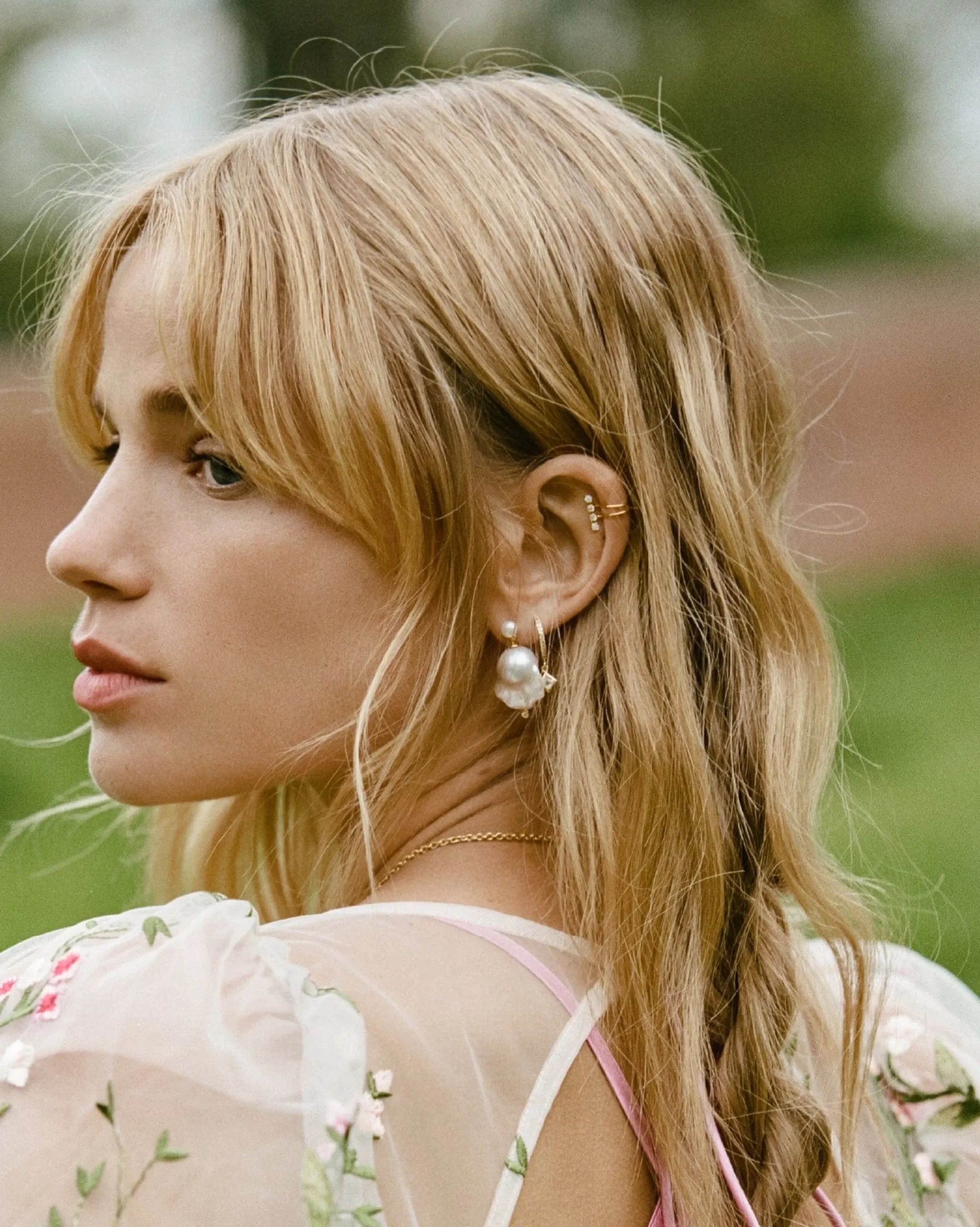 ruby_pearl_earcuff_2.webp BRUNA The Label Ruby Pearl Earcuff^ Earcuffs