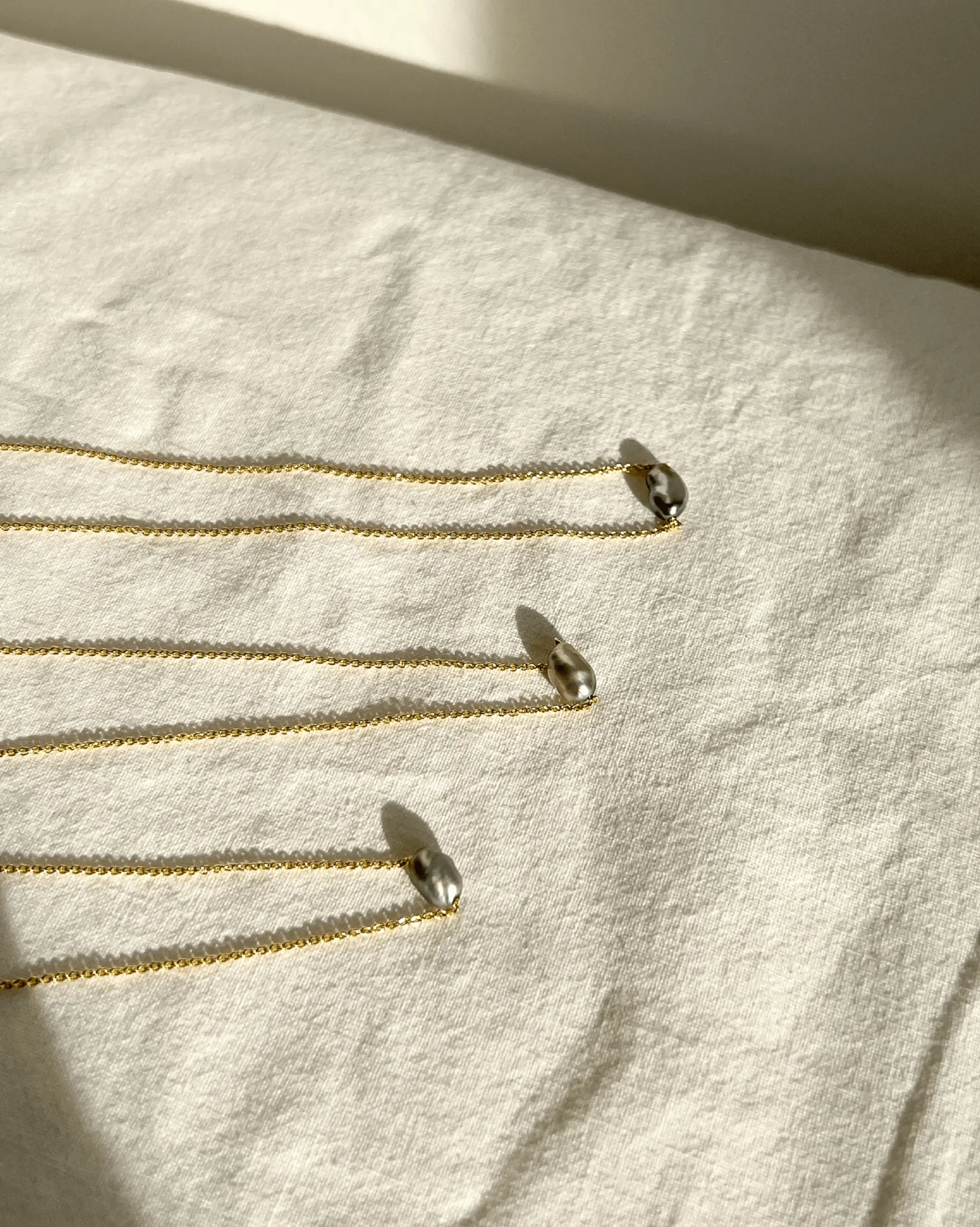 tahiti_k_gold_necklace_5.webp BRUNA The Label Tahiti 14k Gold Necklace^ Perlen | Filigrane Ketten