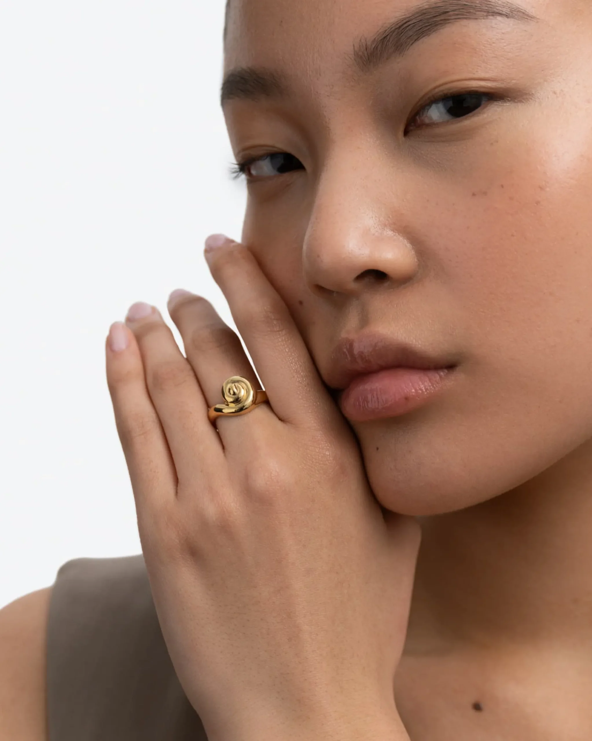 taranto_ring_1.webp BRUNA The Label Taranto Ring^ Statement