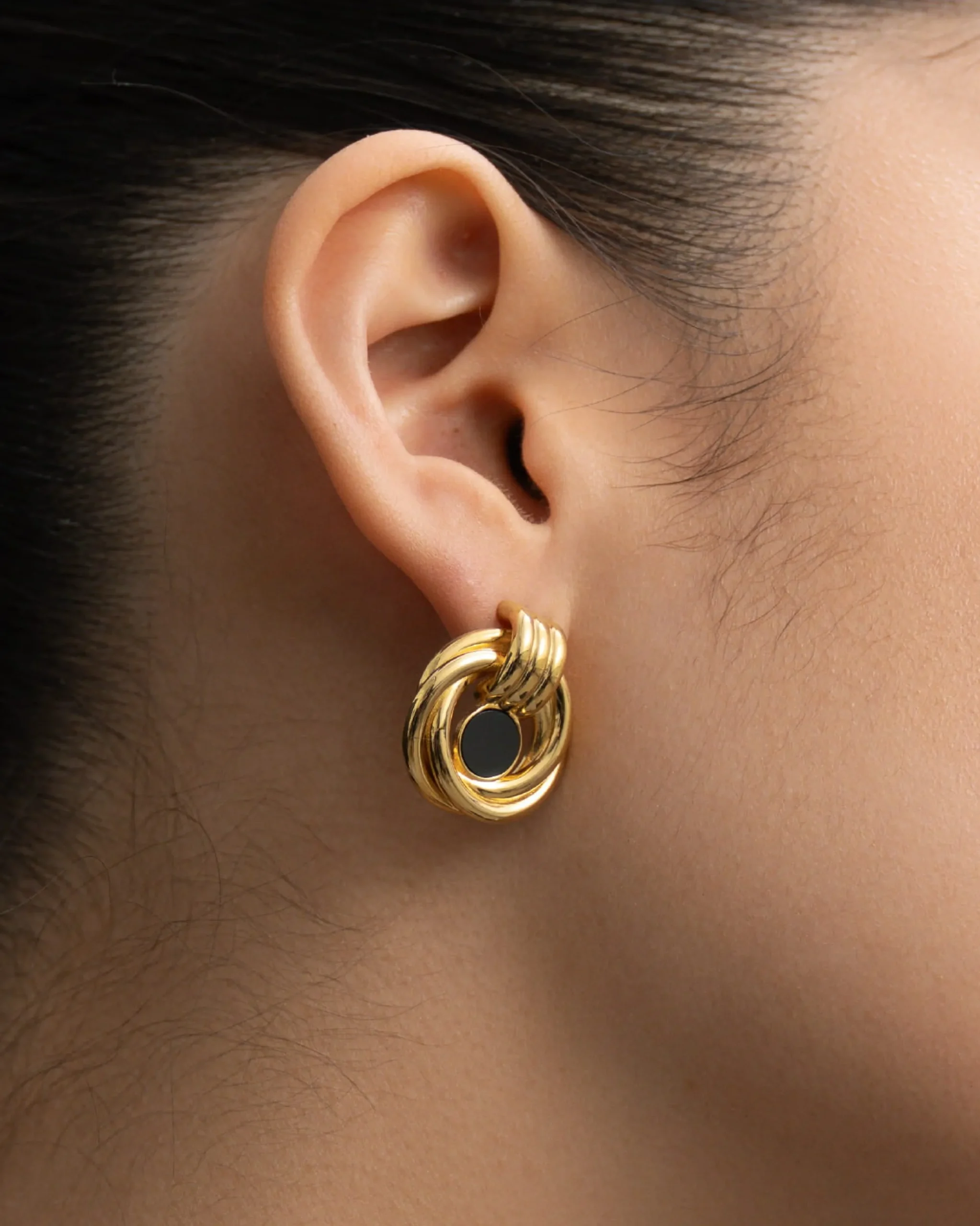 tuscany_loop_onyx_earring_2.webp BRUNA The Label Tuscany Loop Onyx Earrings^ Studs